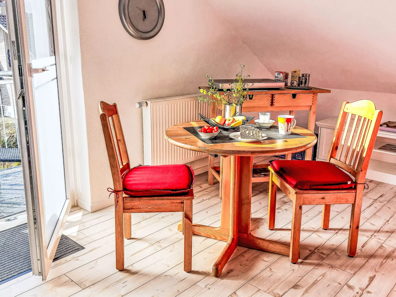 Lindenstraße-Drinnen