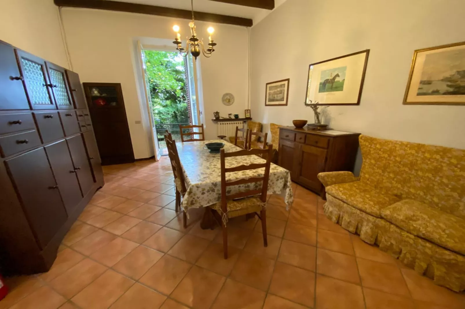 Nouvelle Belle Epoque-Dining room