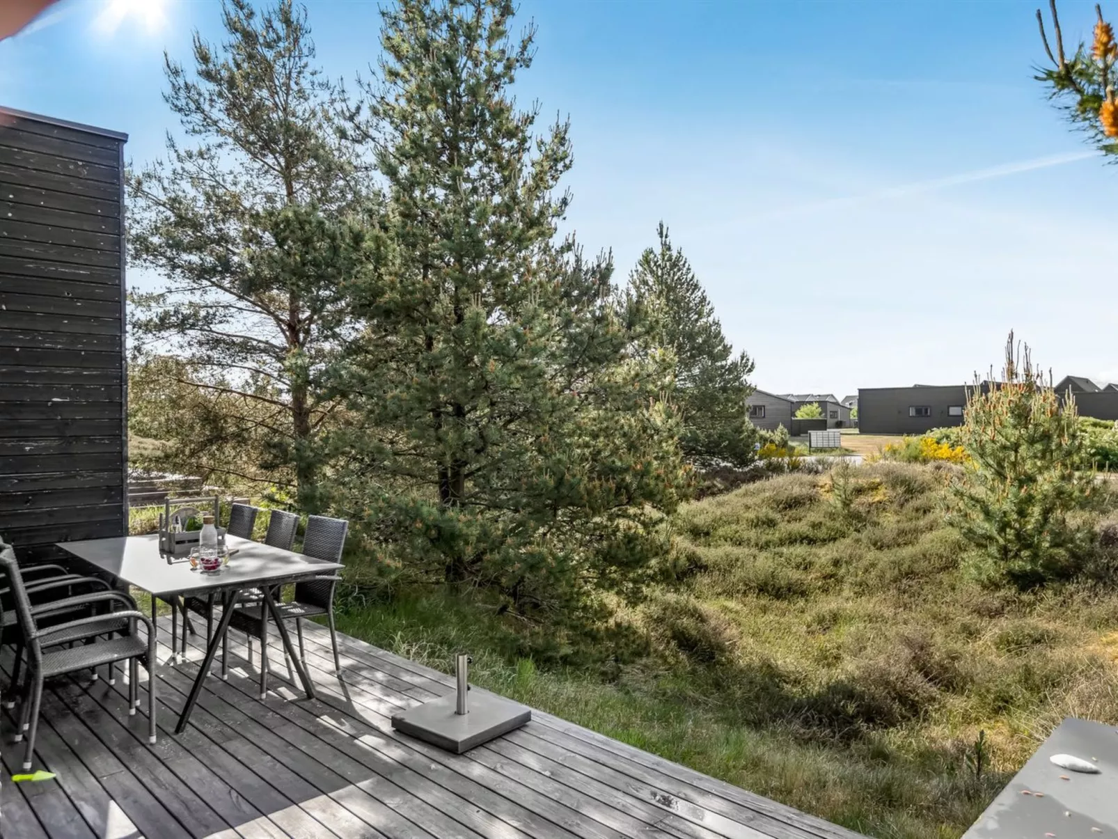 "Hunding" - 2.5km from the sea