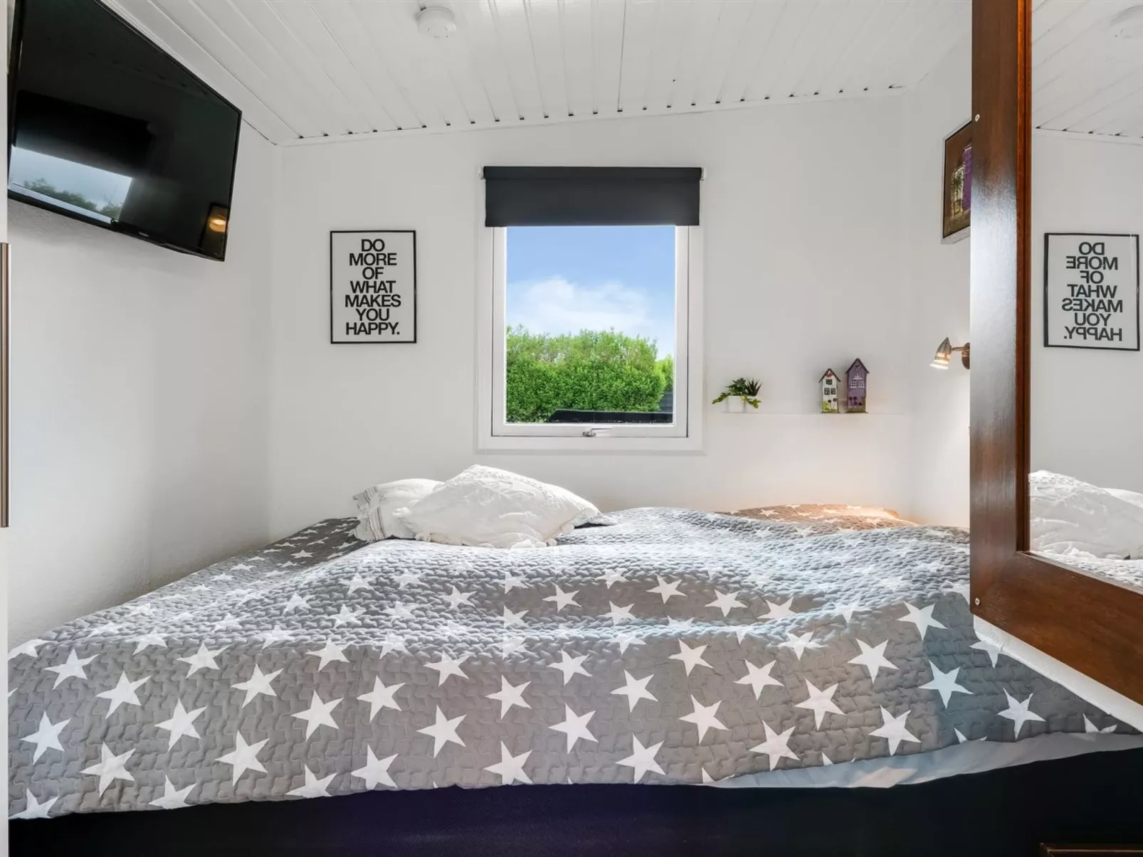 "Manina" - 230m from the sea-Inside