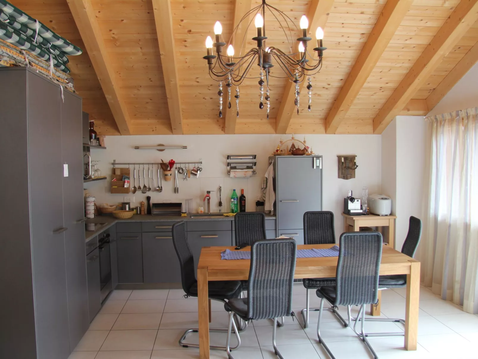 Chalet Lenk Dänk App. 6-Drinnen