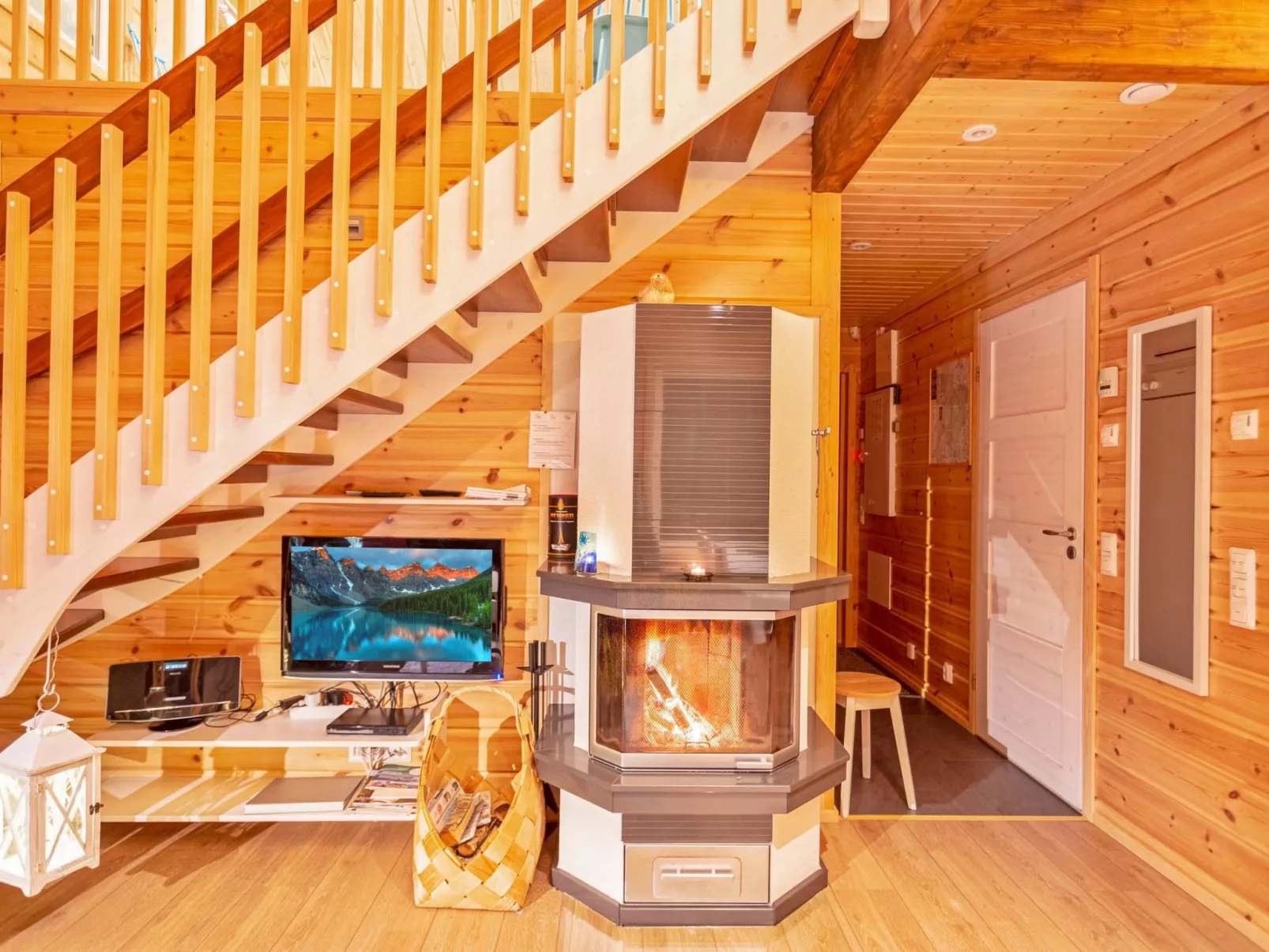 Kevätpiippo b-Inside