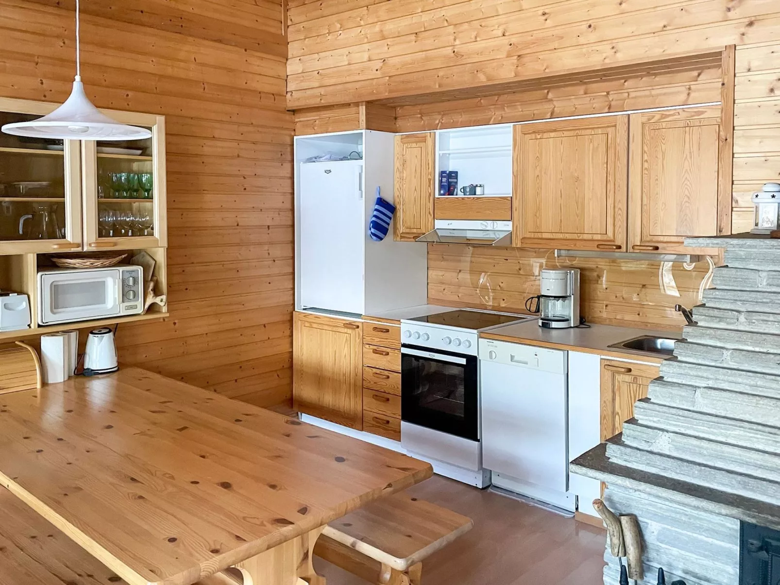 Ylläsrivit c 8 / villa änkyrä - Drinnen