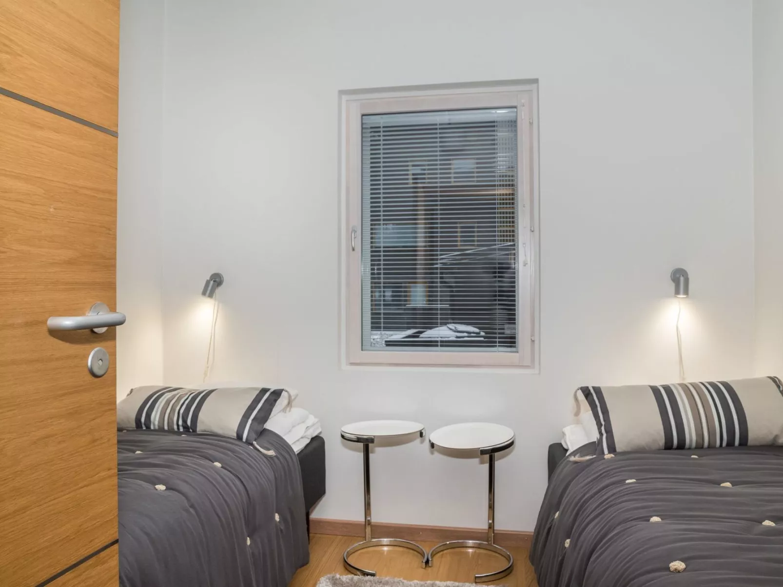 Levi hillside-Drinnen