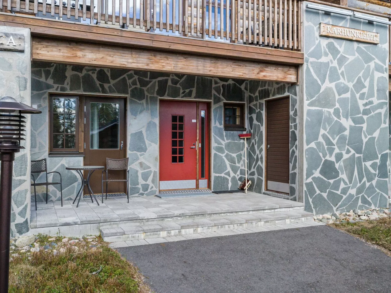 Karhunkieppi 11a-Drinnen