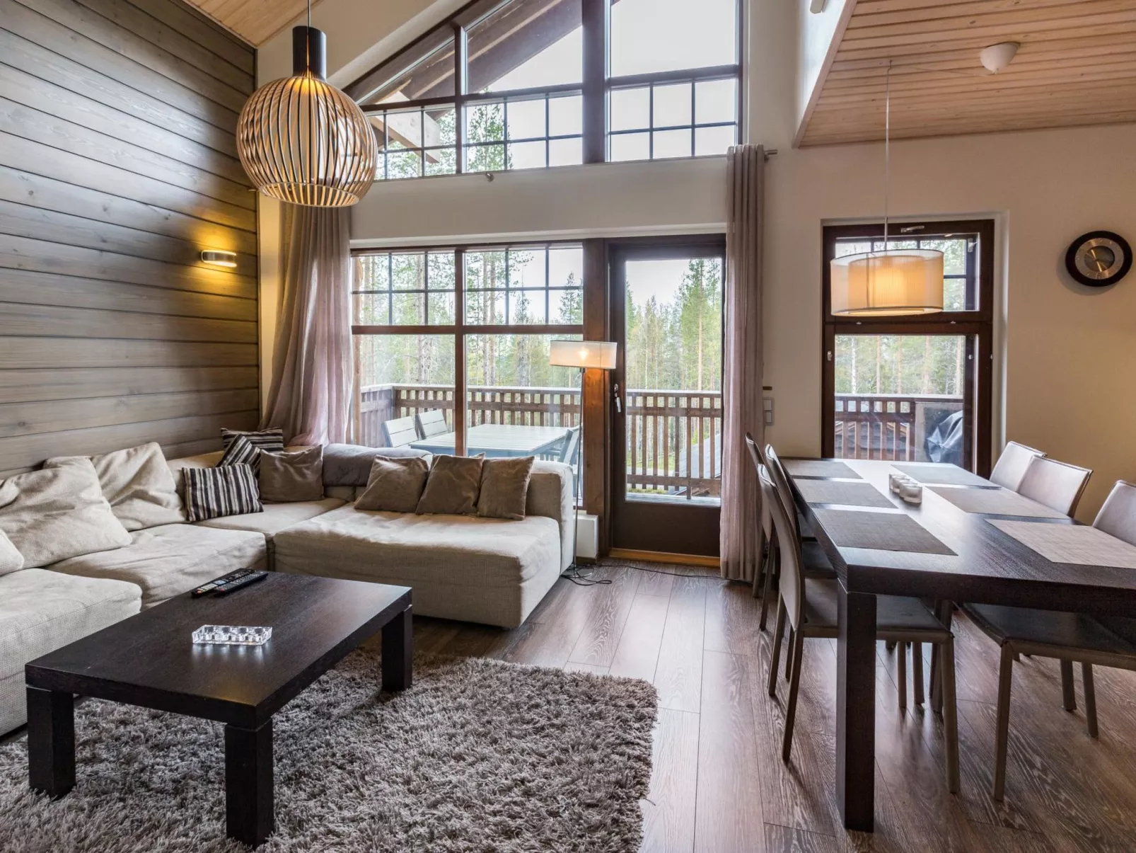 Karhunkieppi 11b-Drinnen