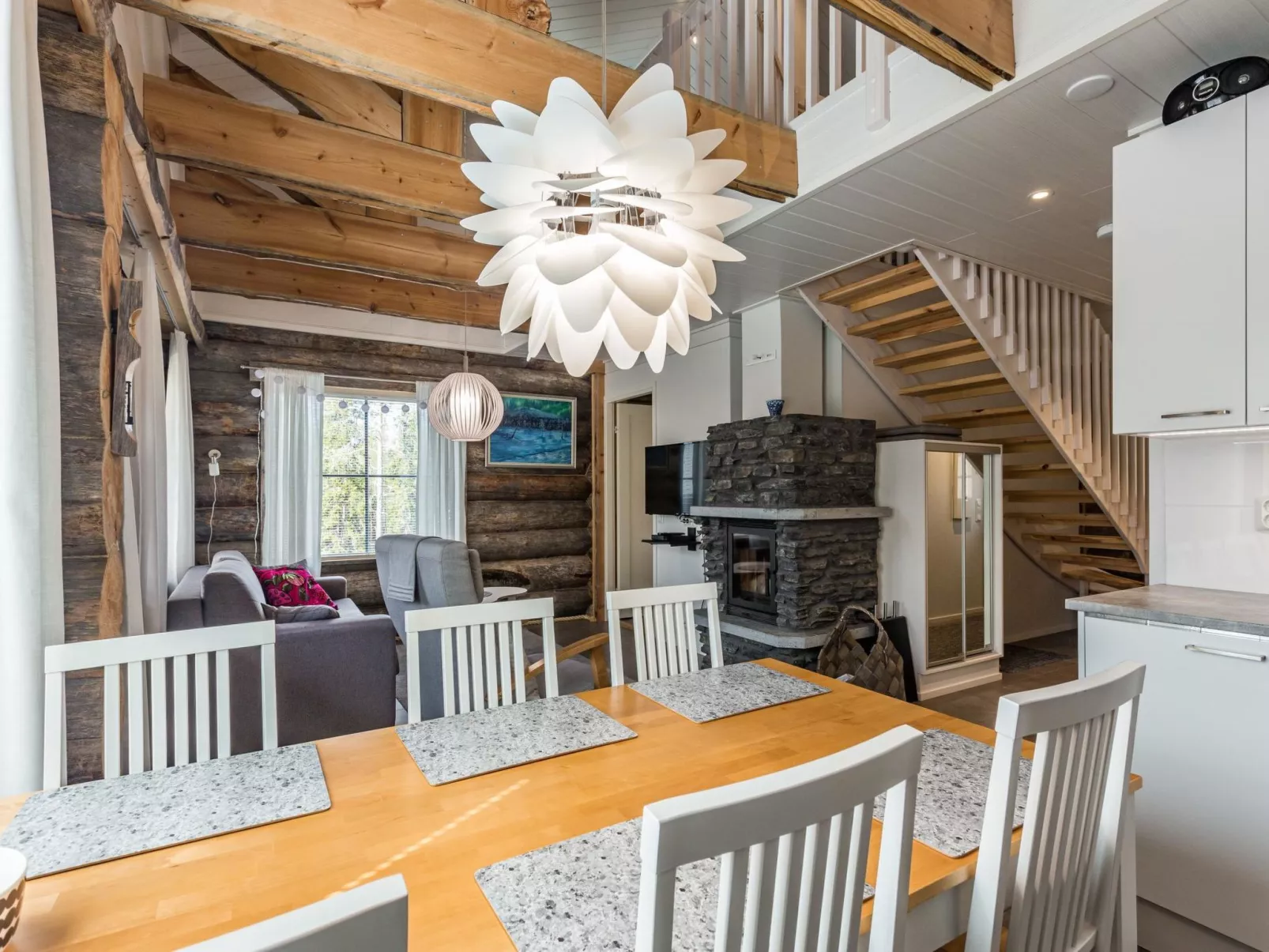 Taruilevi 8 h3-Drinnen