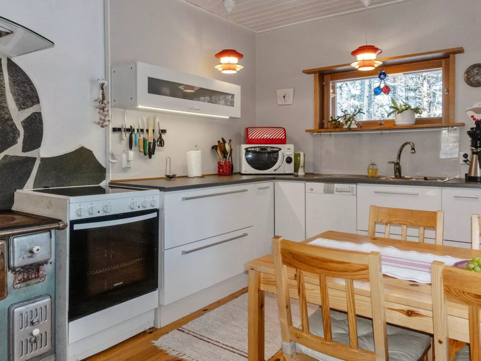 Mokko-mökki-Drinnen