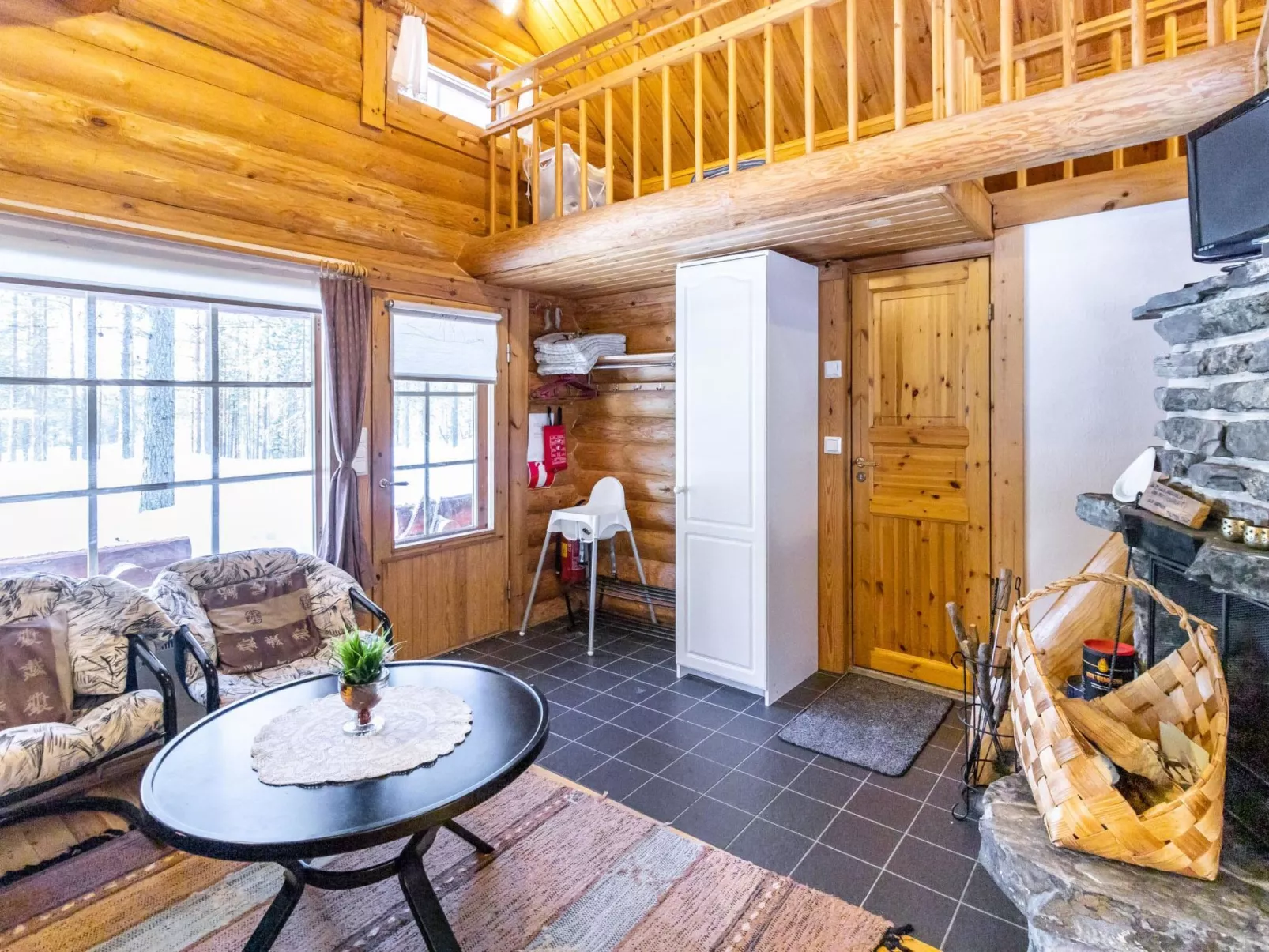 Soutajan kuksa-Dedans