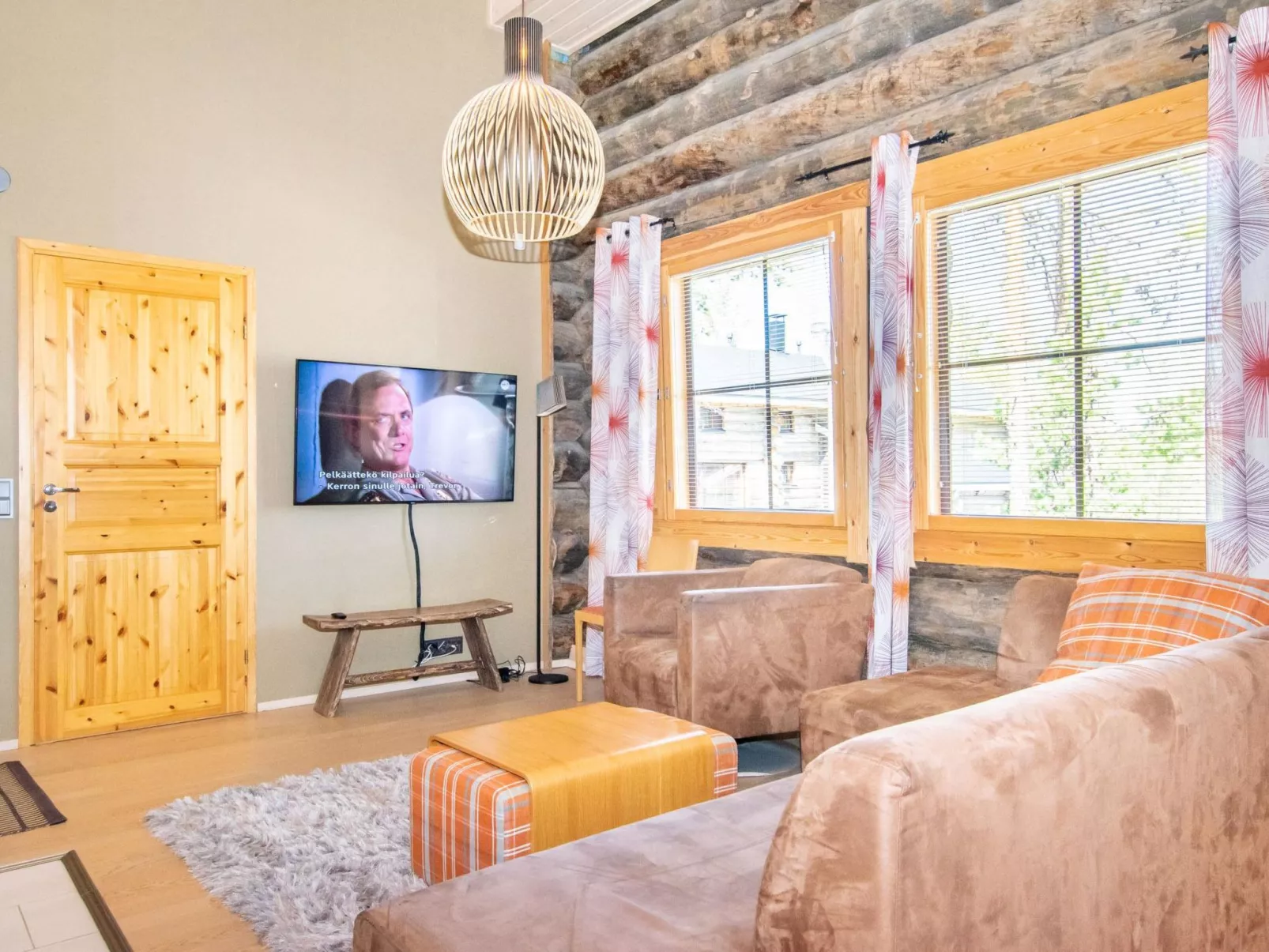 Nilikuru e 12-Inside