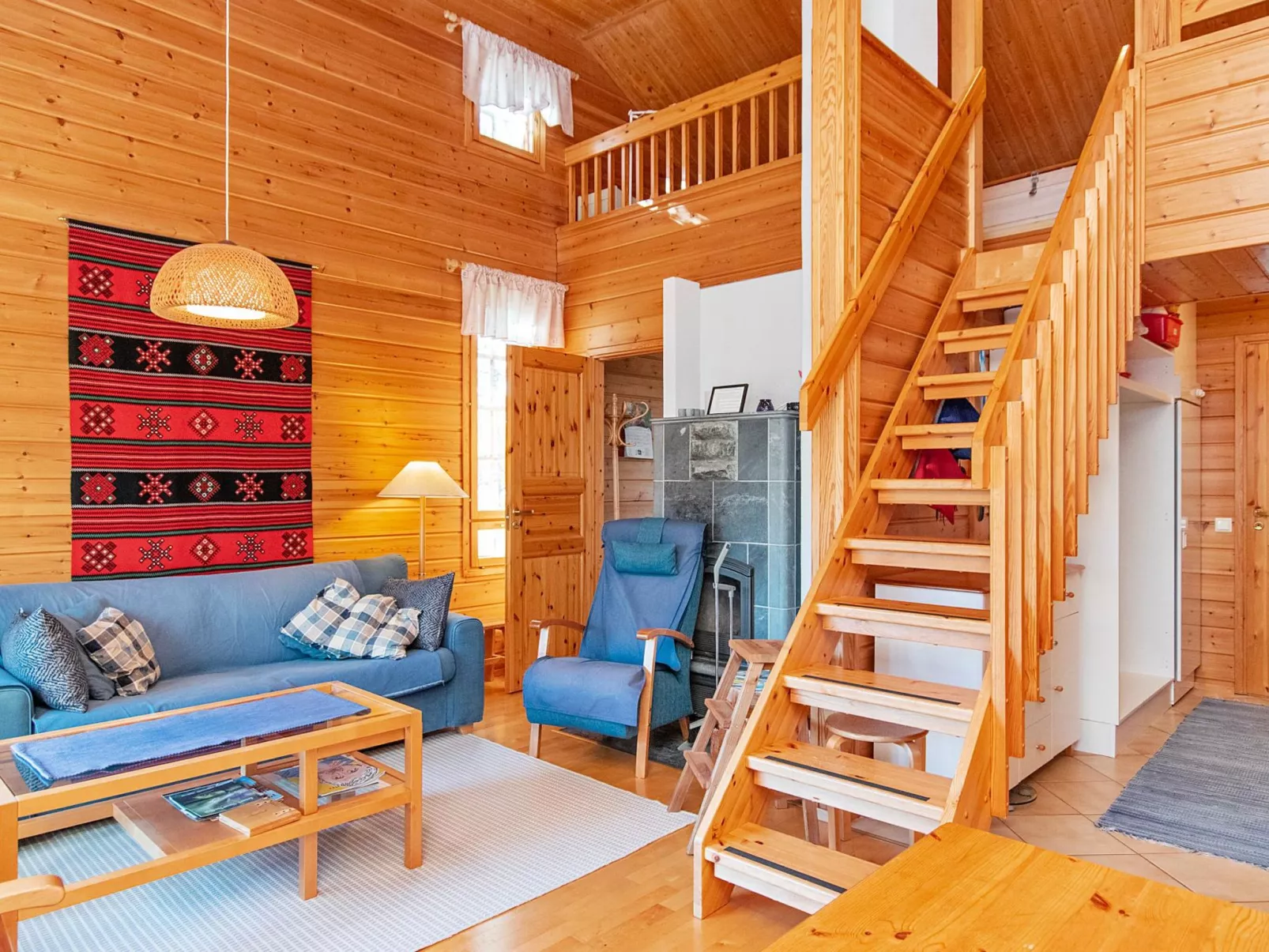 Kuksatie 7 b-Drinnen