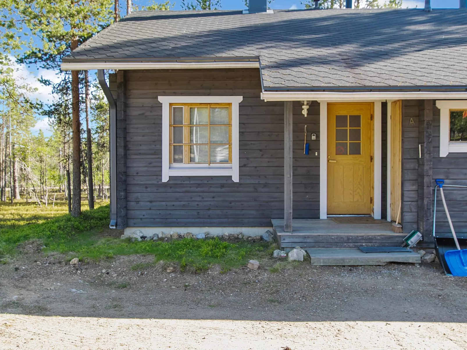 Kuksatie 7 a-Drinnen