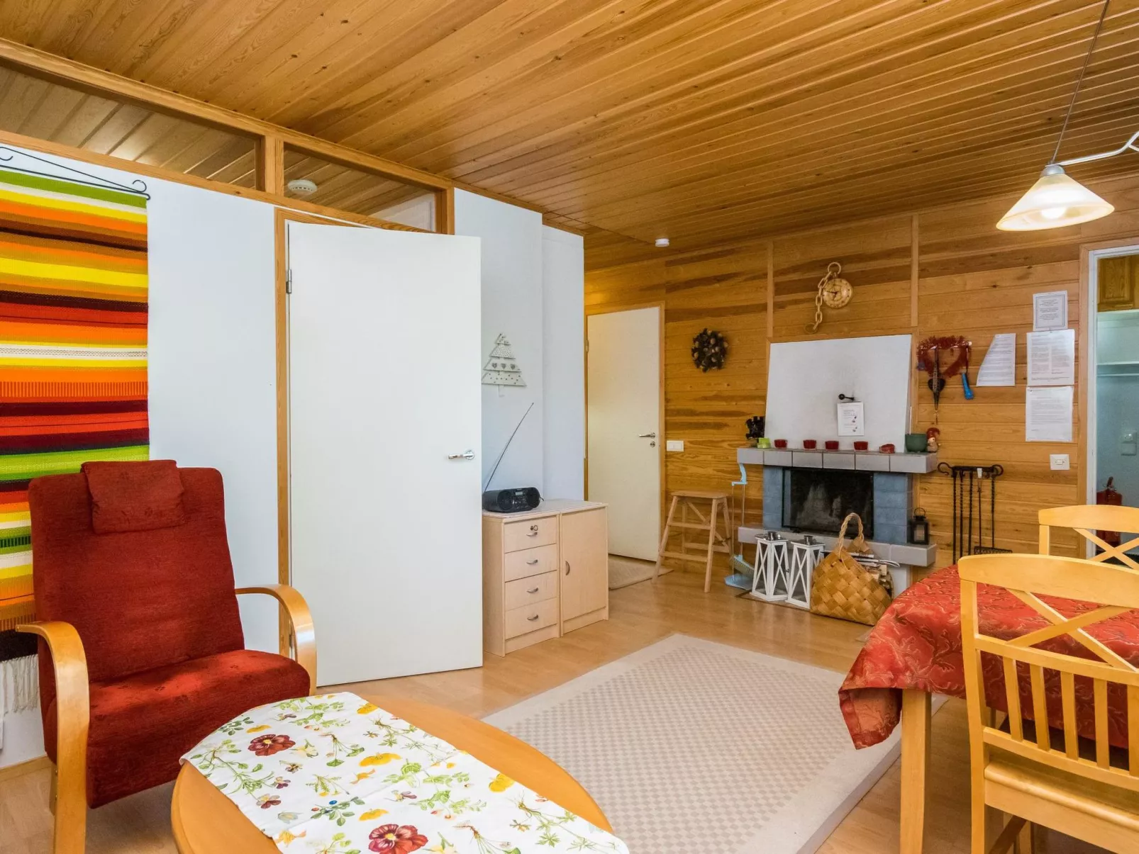 Saariseläntie 8 e 3-Drinnen