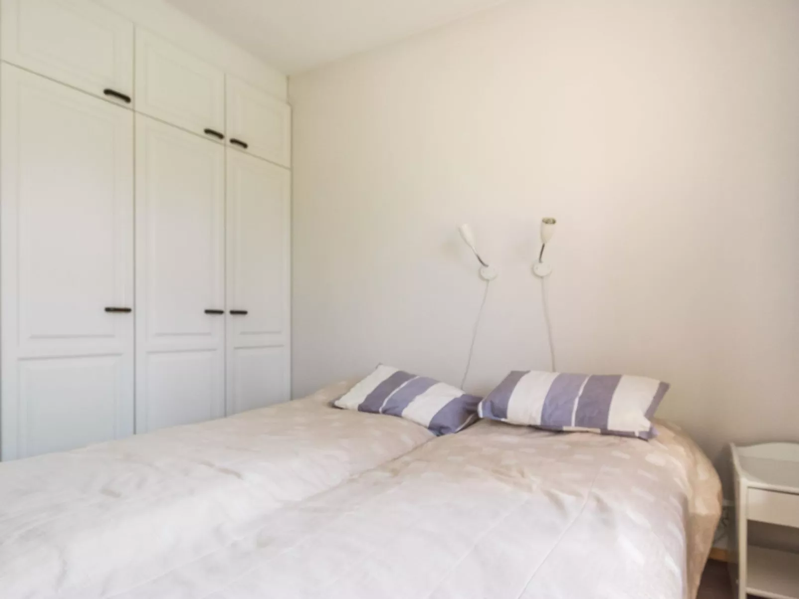 Lomariekko 6 b 7-Inside