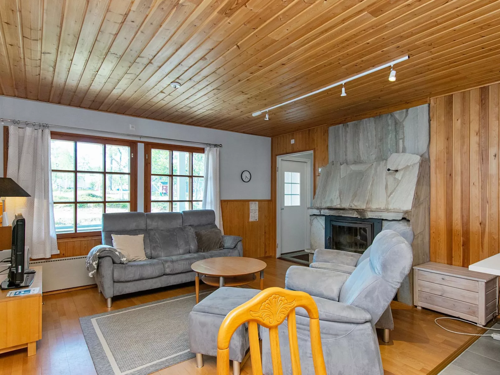 Saariseläntie 8 b 1 vaeltaja-Dedans