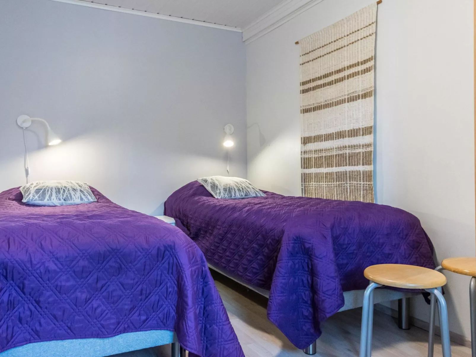 Saarihely b 9-Dedans