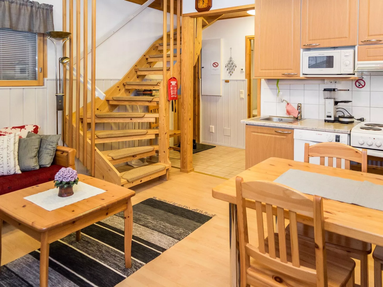 Aihki c/o villa armas 50-Inside