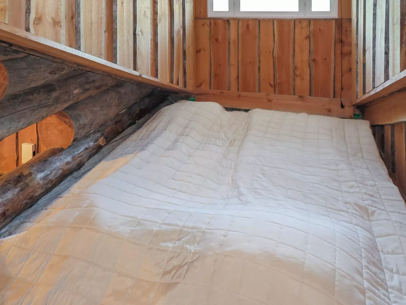 Lomaylläs a 13 / hotellintie 1 a-Drinnen