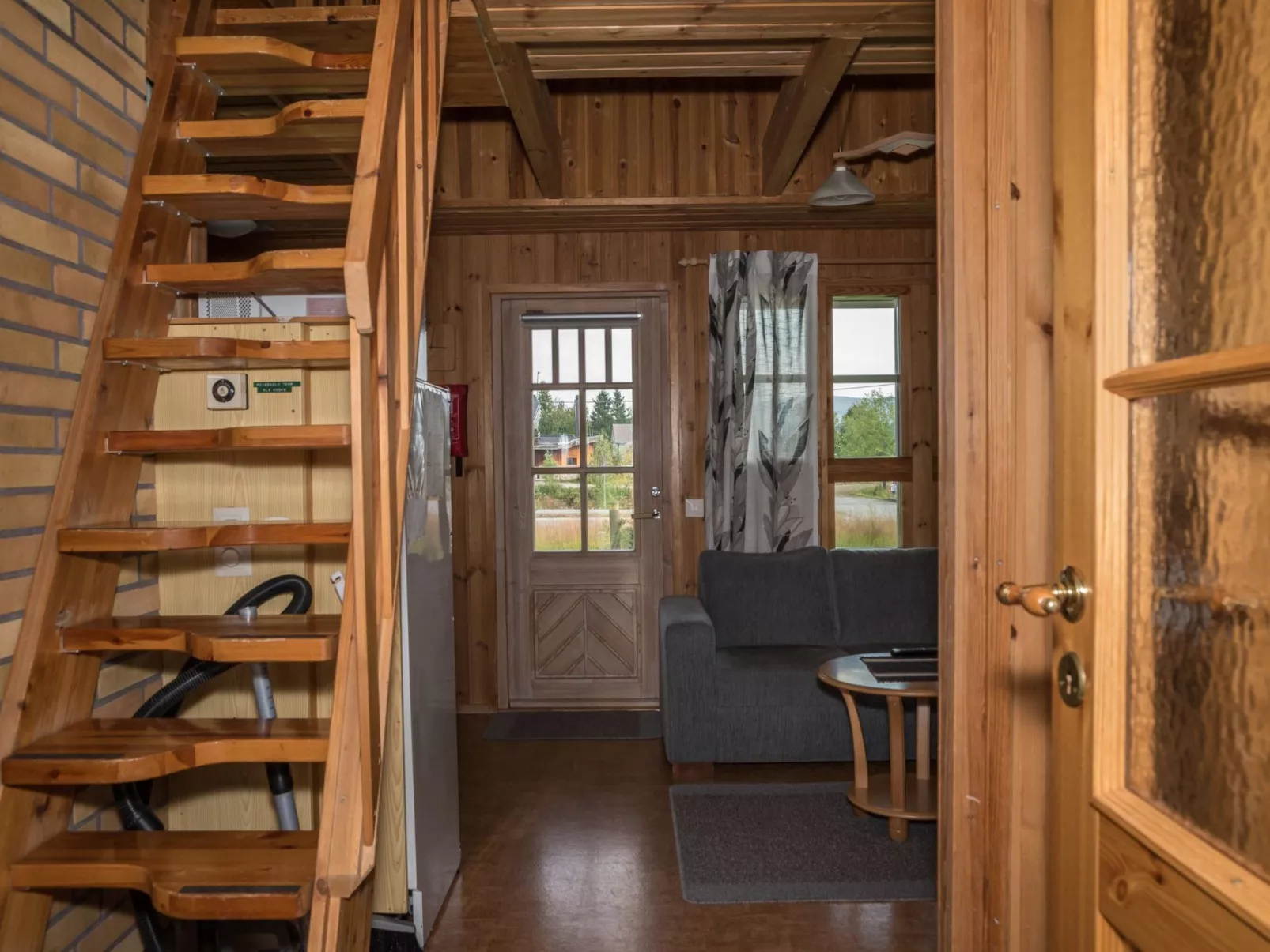 Ylläskarpalo 3 päätyhuoneisto-Drinnen