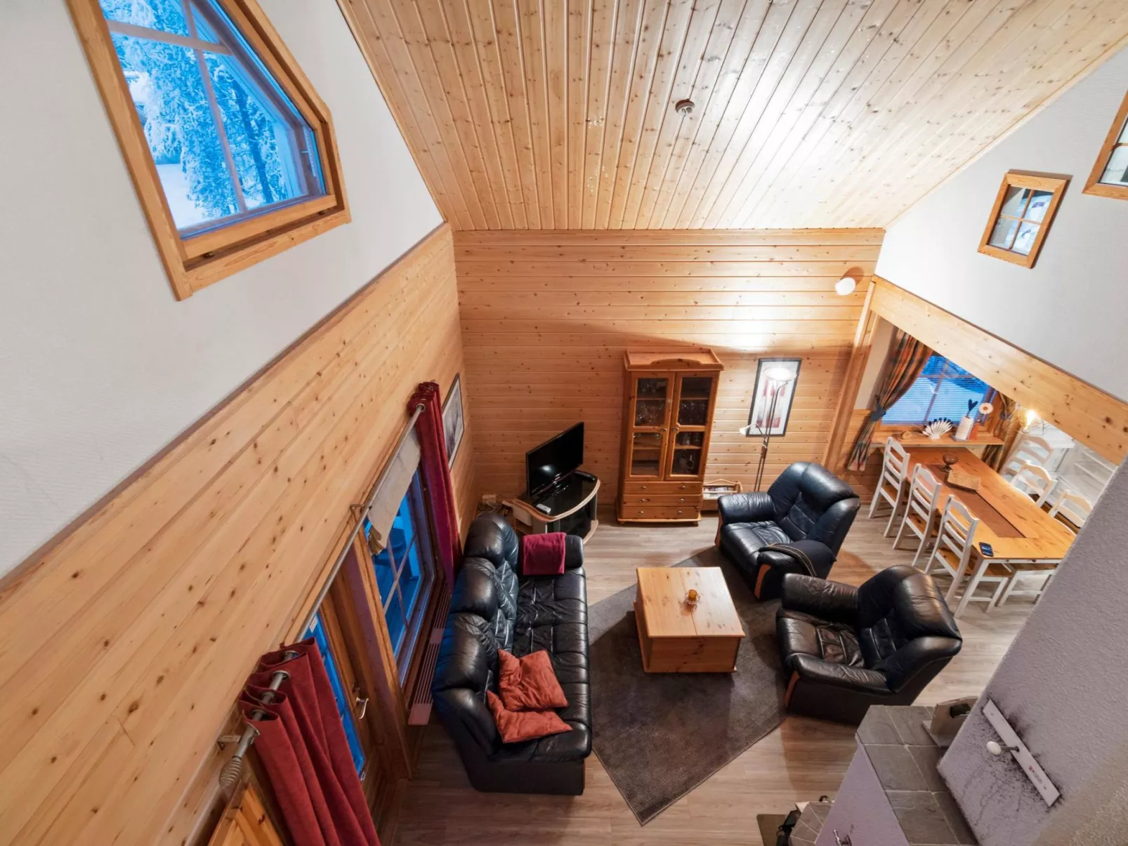 Ylläshuili 2-Drinnen