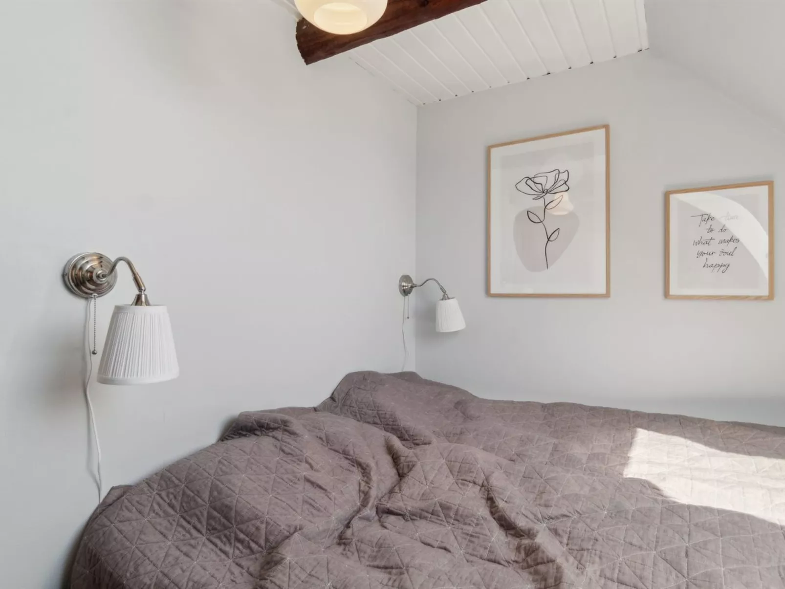 "Hakon" - 40m from the sea-Inside