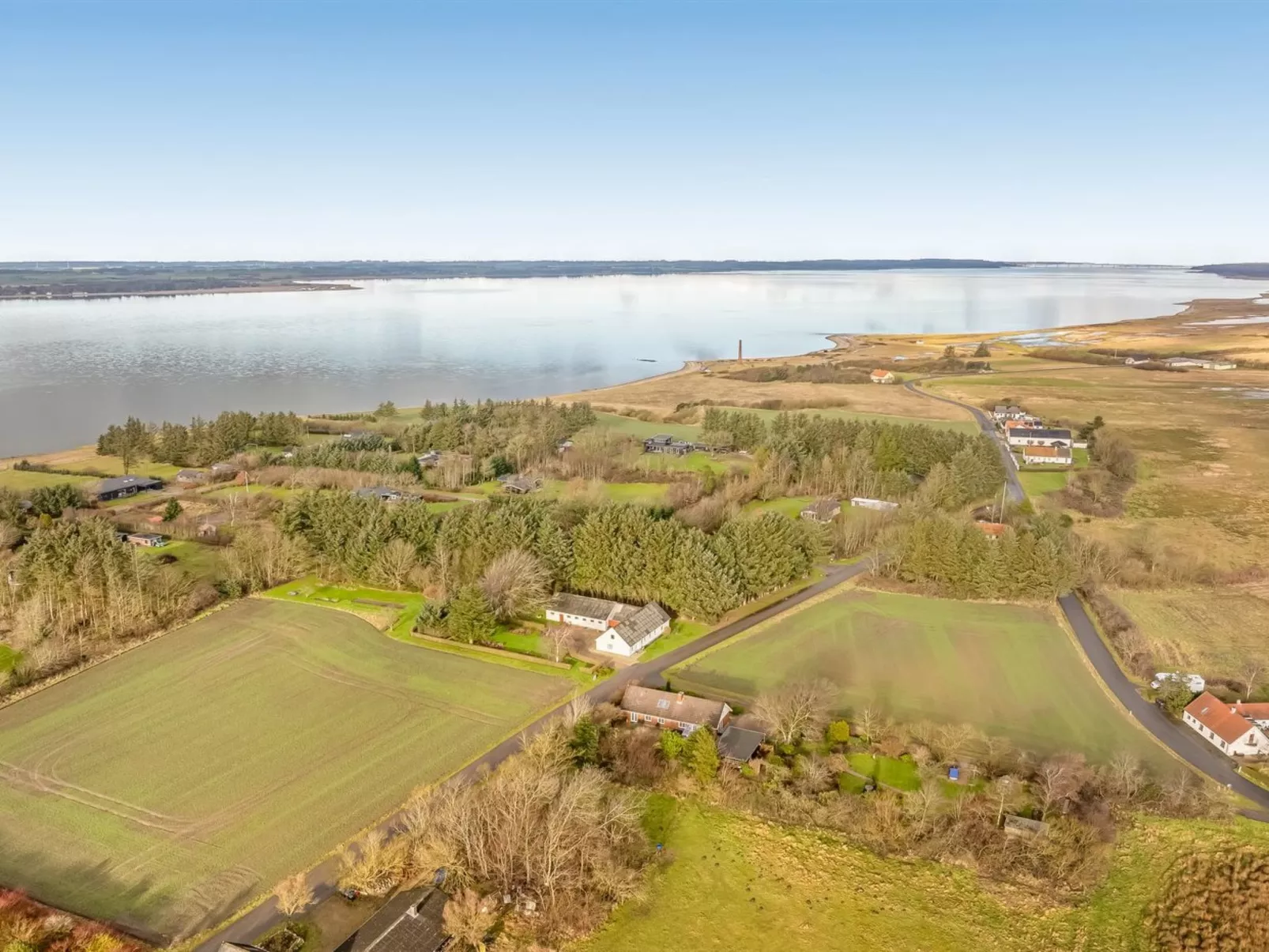 "Marika" - 400m to the fjord-Outside