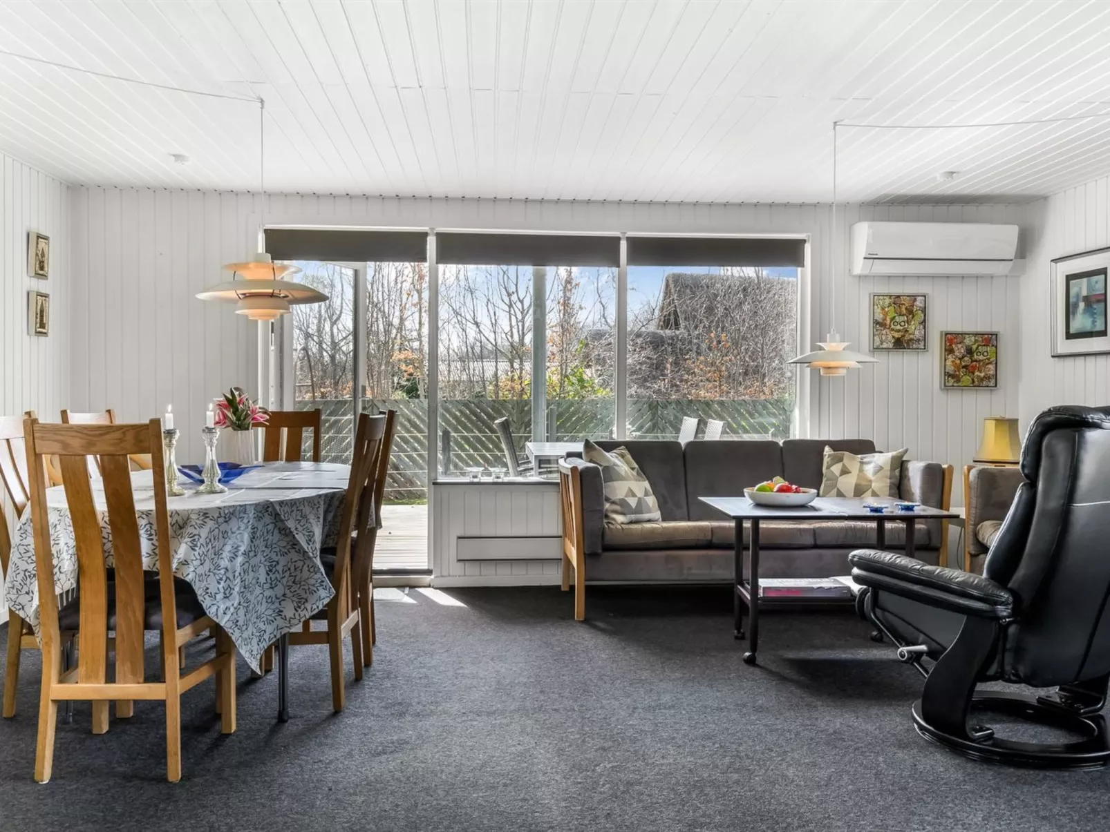 "Randulf" -  from the sea-Dedans