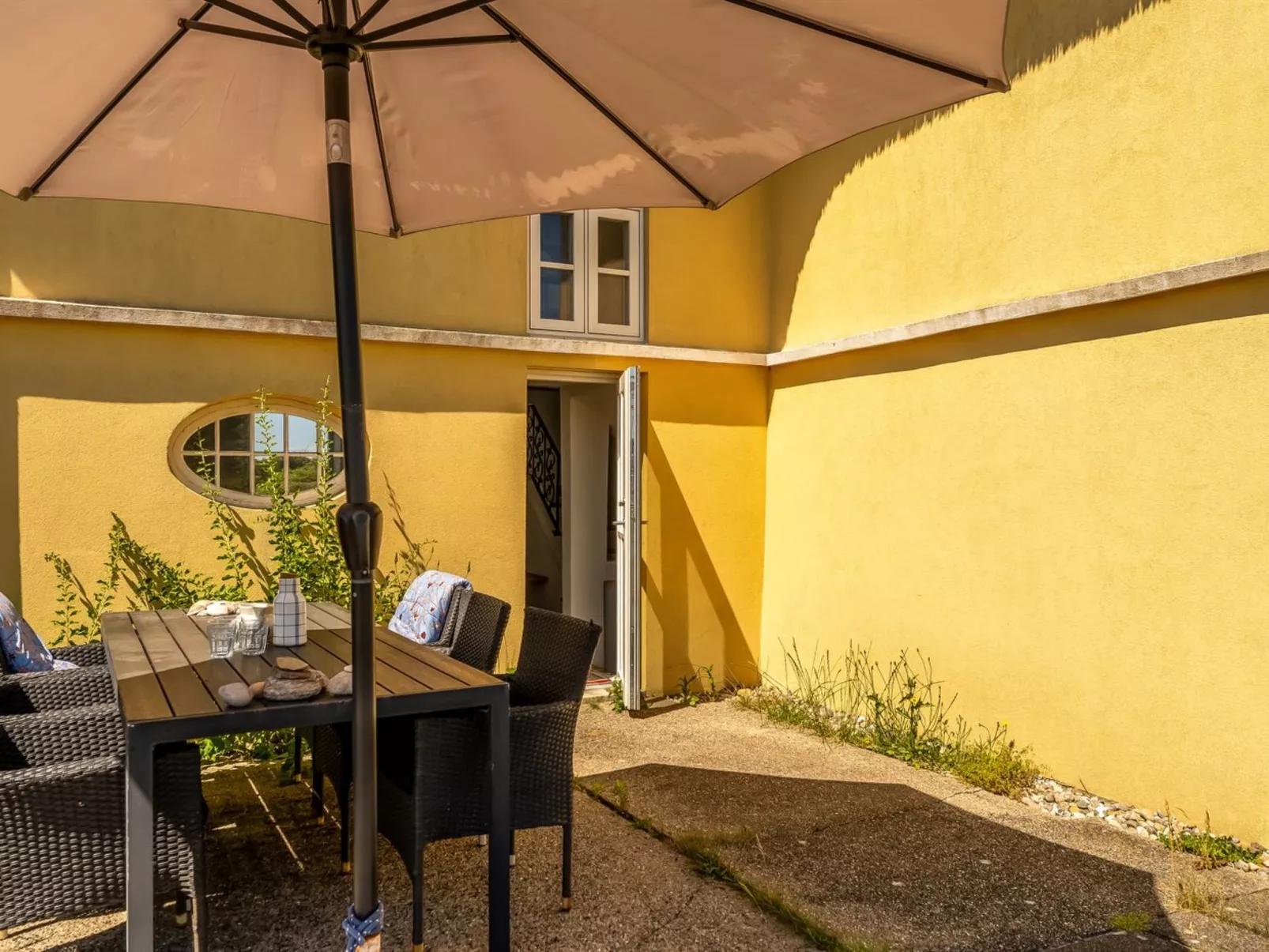 "Amina" - 200m from the sea-Draußen