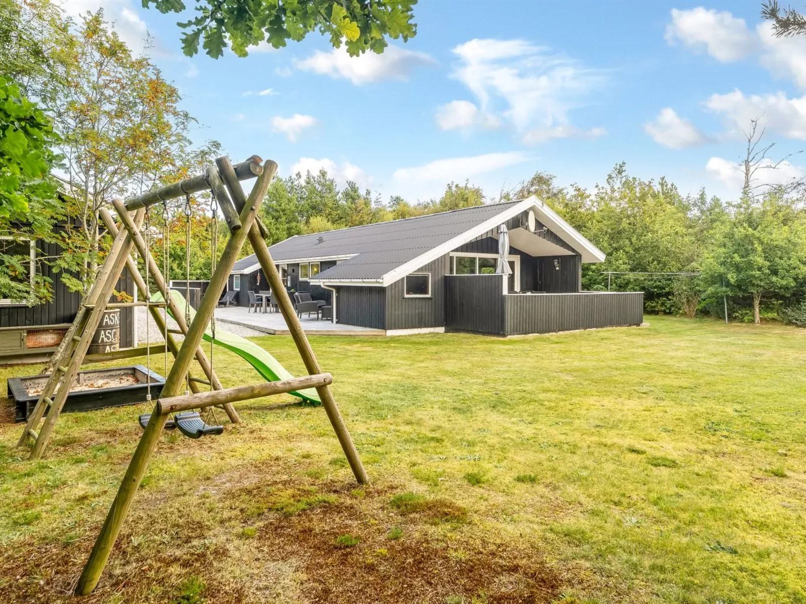 "Onni" - 2.3km from the sea-Outside