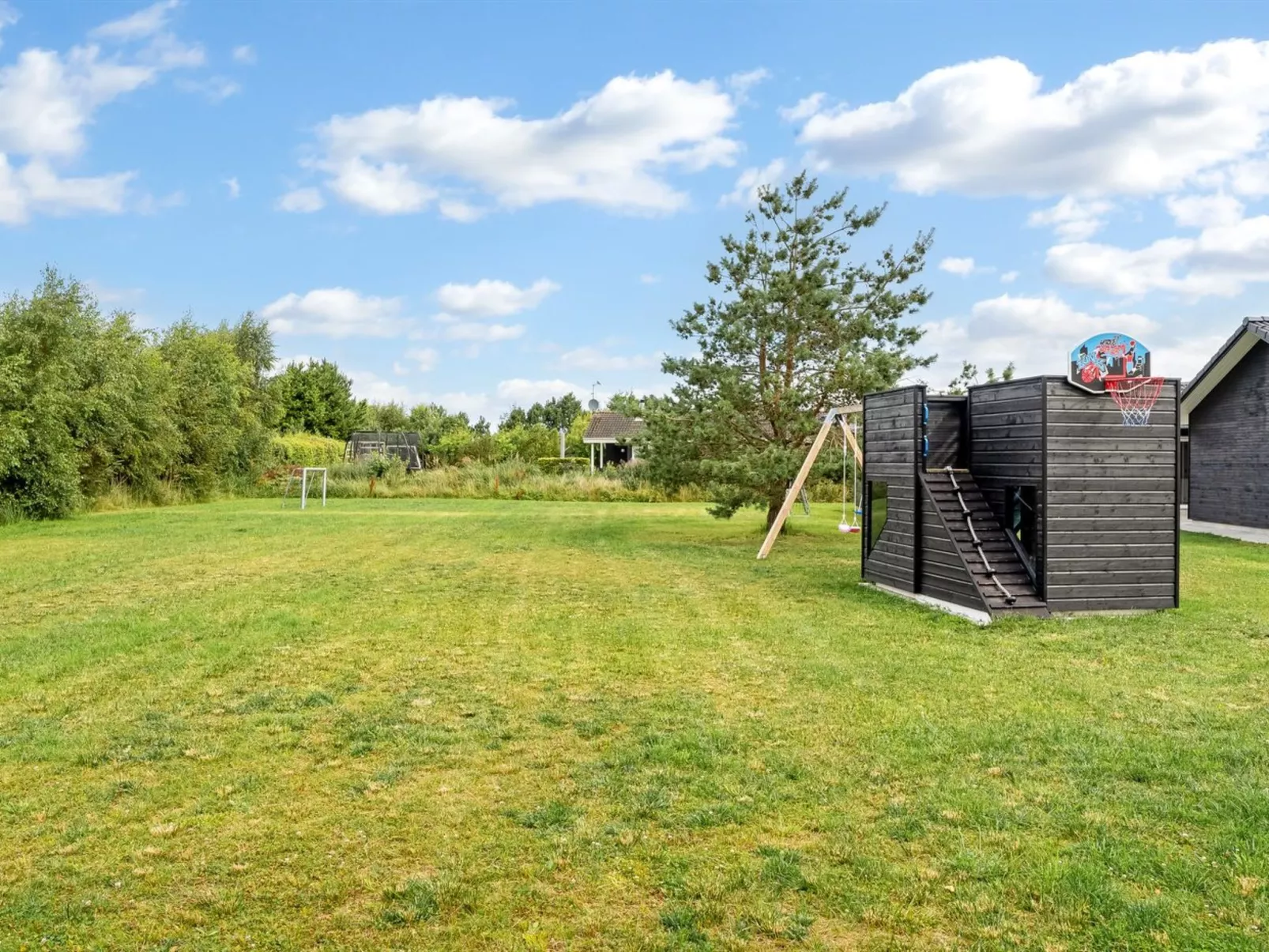 "Frederikke" - 990m from the sea-Outside