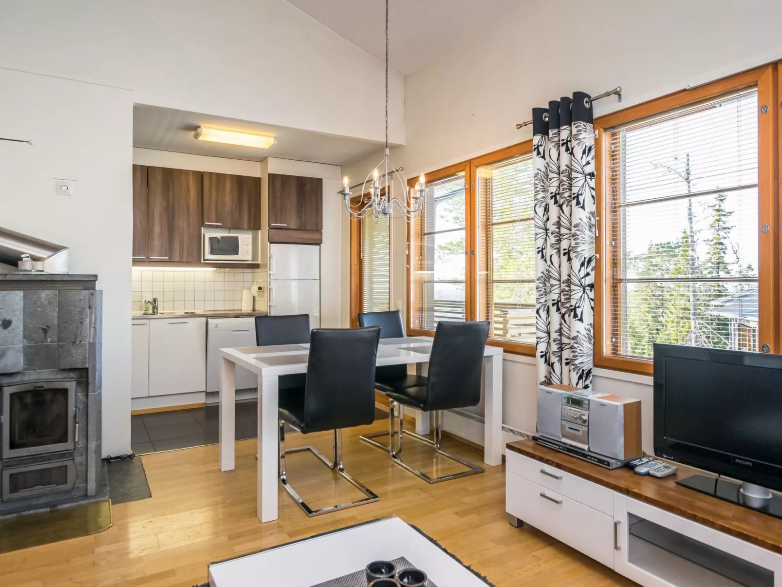 Kesä-iikka c6-Inside