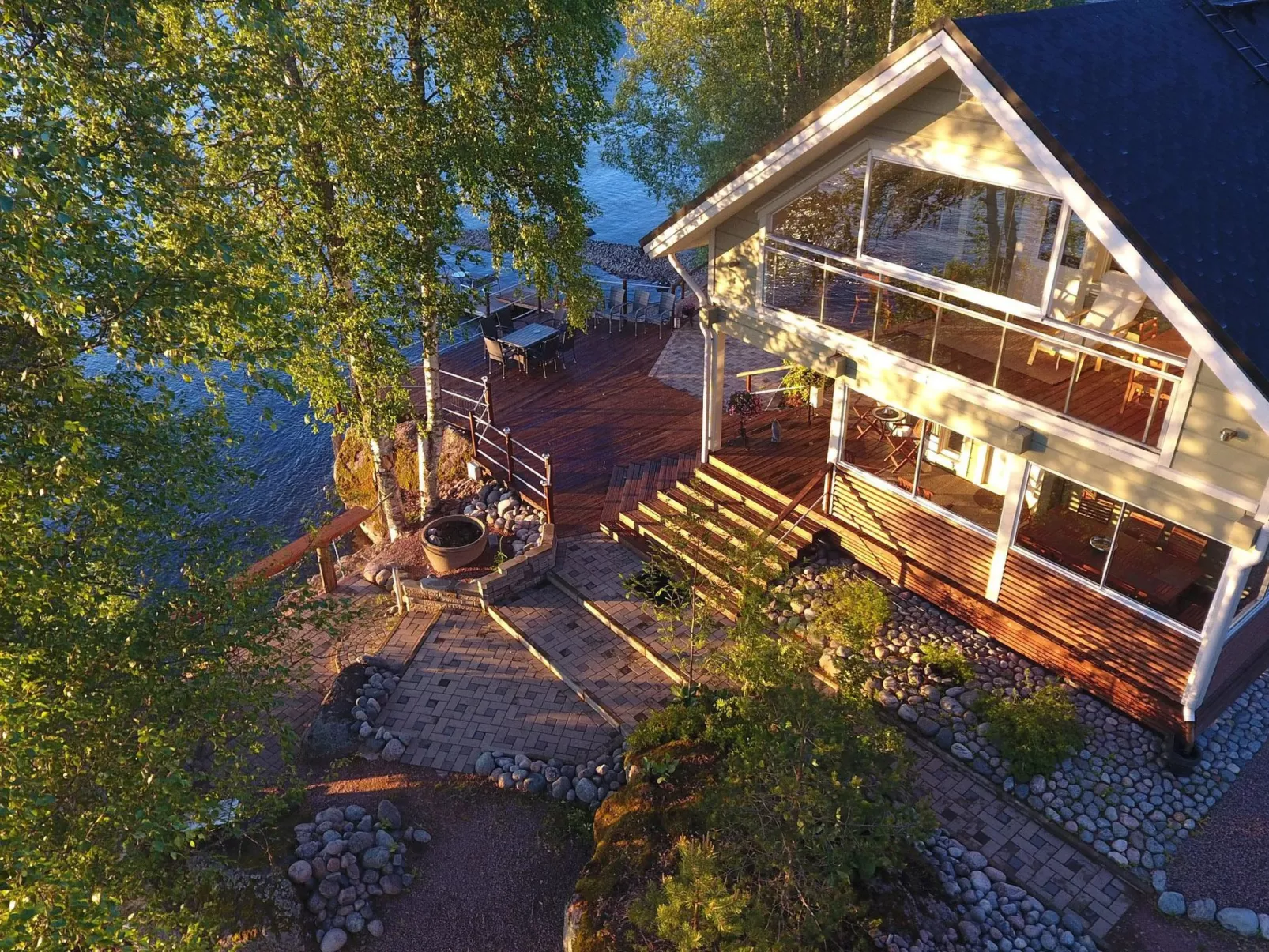 Huvila ferdinand-Inside