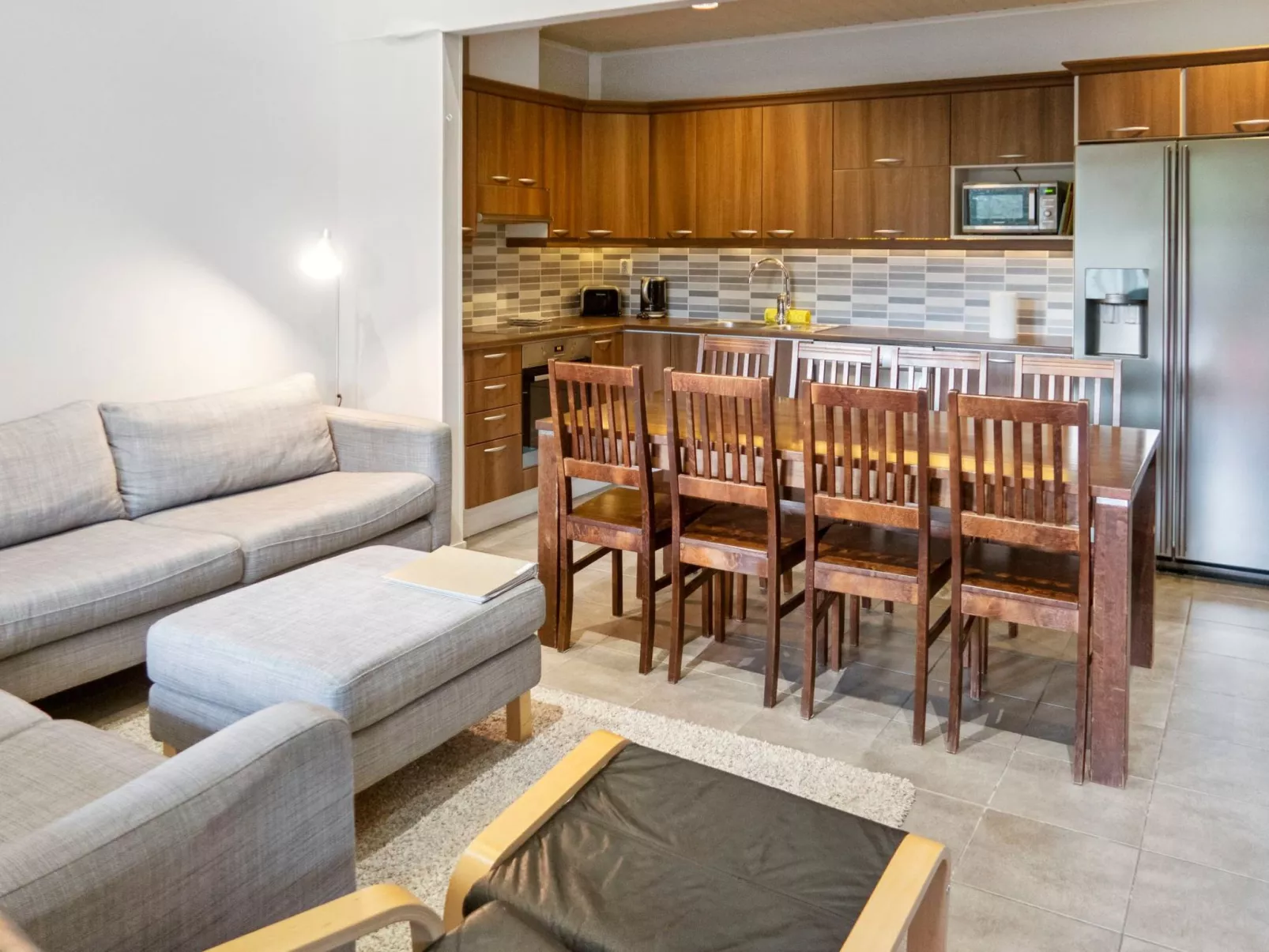 4 seasons b 1-Inside