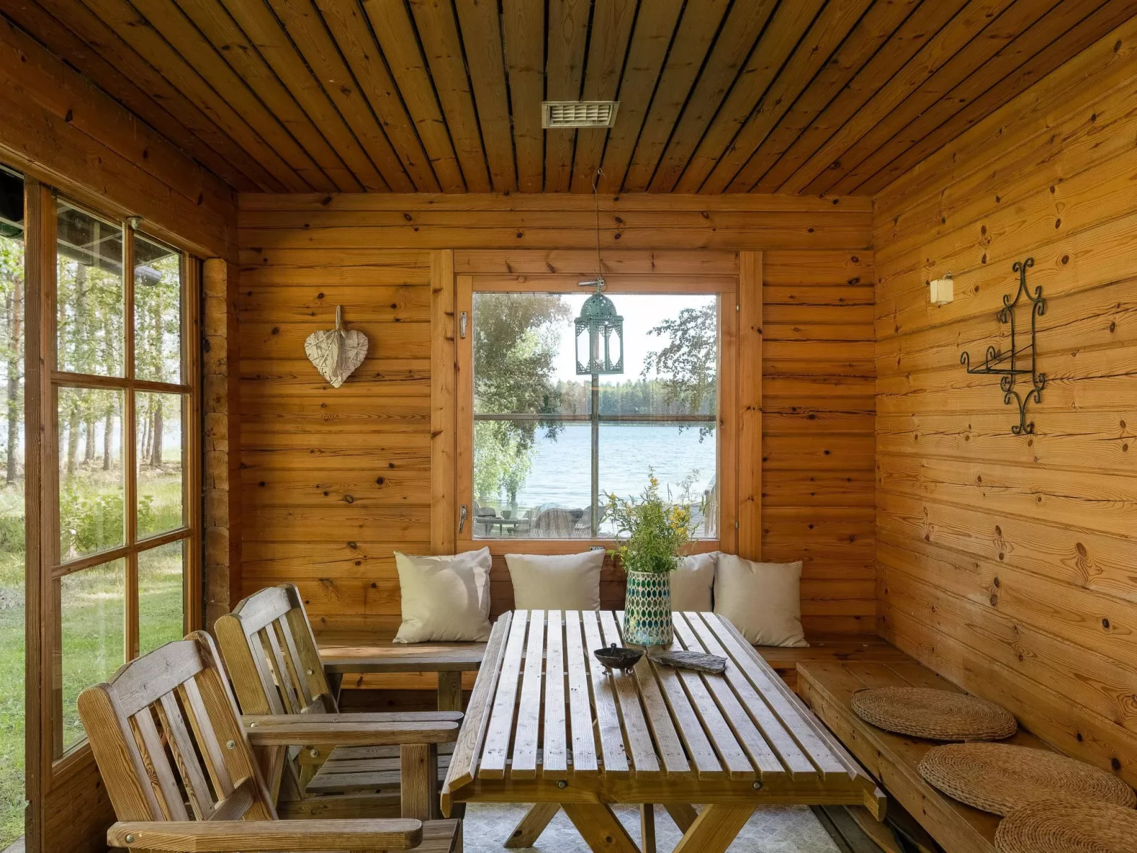 Joutsenlahti-Drinnen