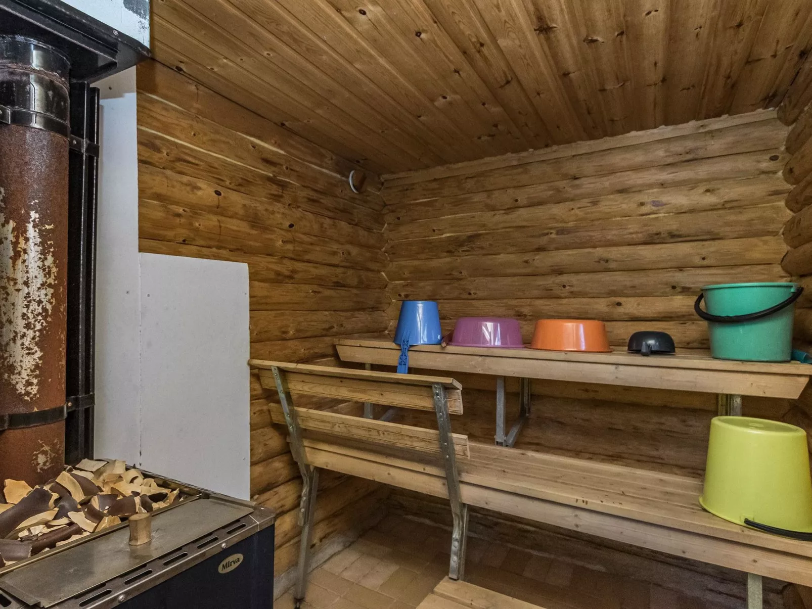 Mäkelän vierastalo-Drinnen