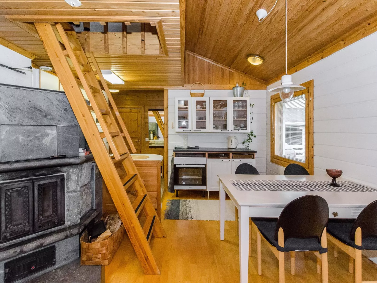 Karjalan veikko 2 b-Dedans