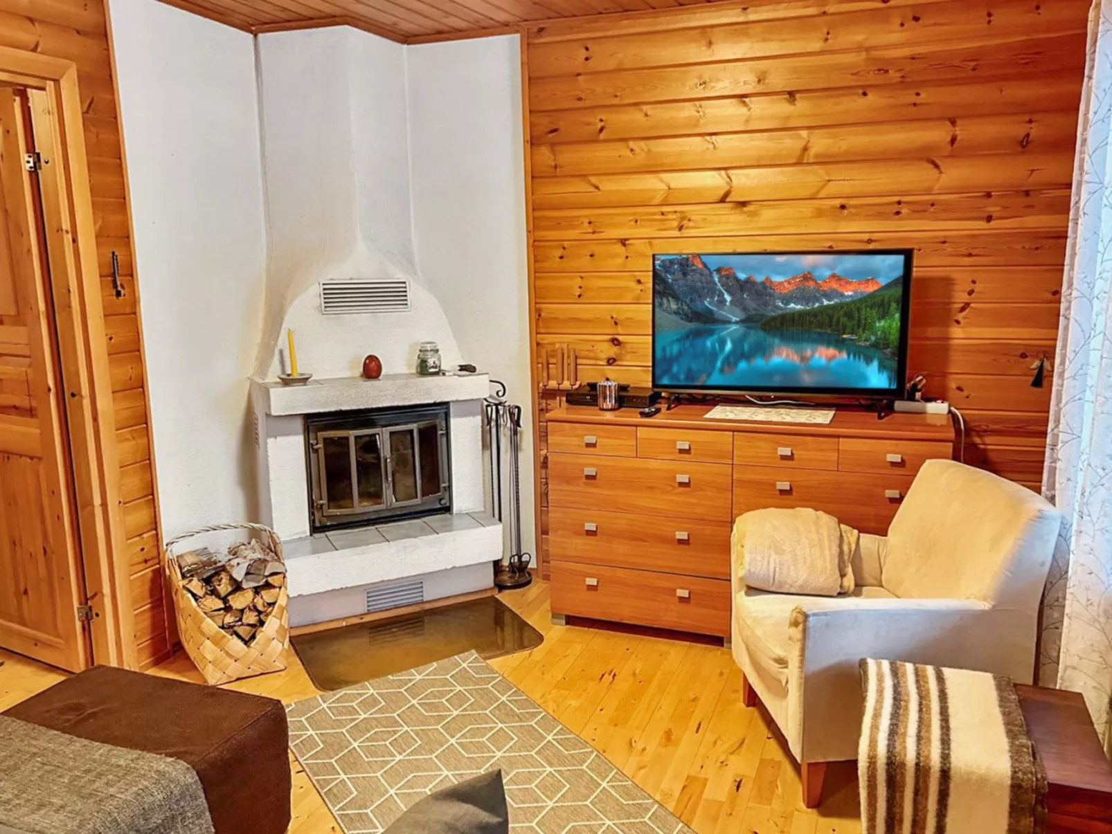 Ruka-ihtinki 4 a 3-Dedans