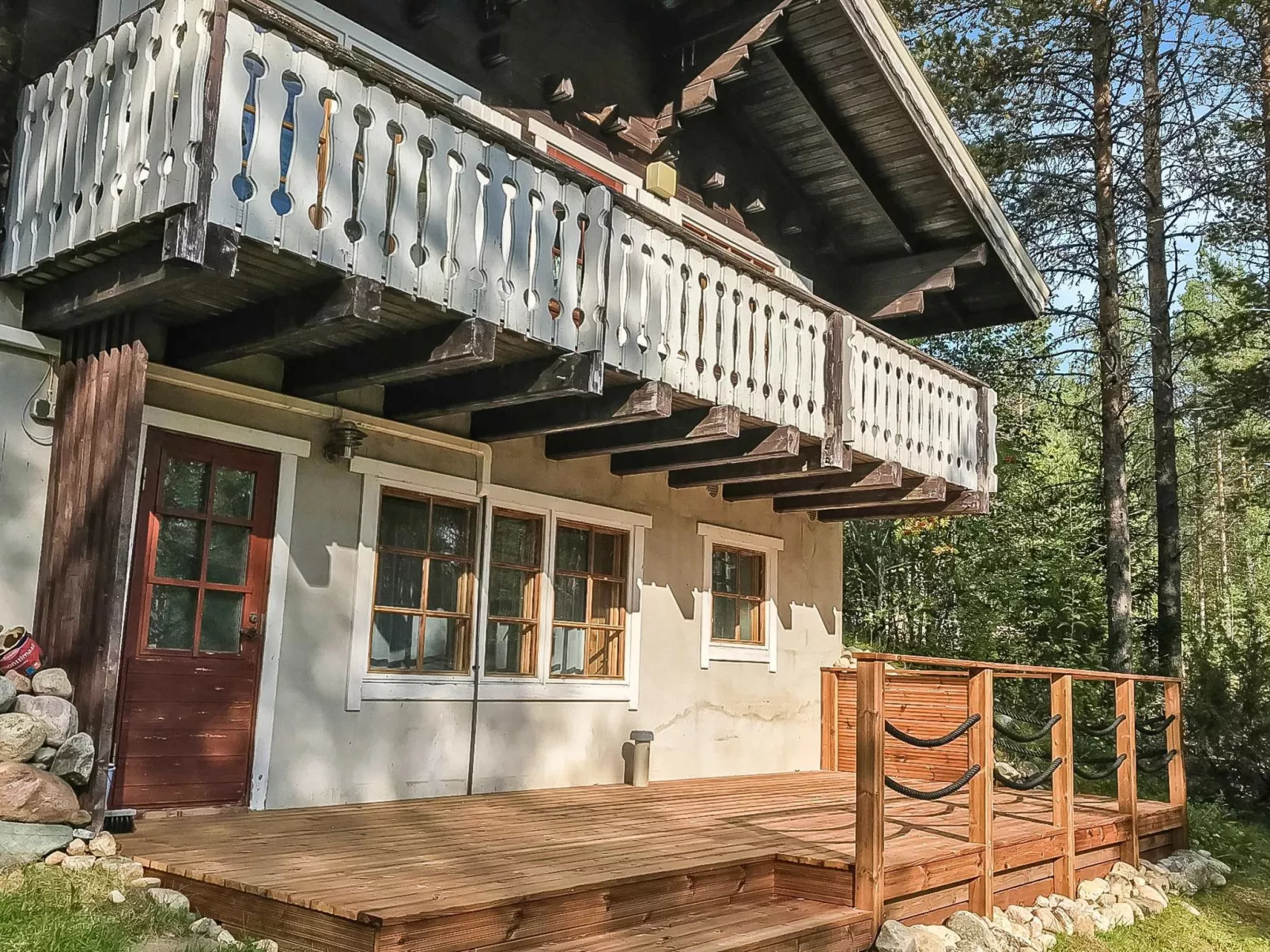 Hyrynpirtti mökki-Dedans