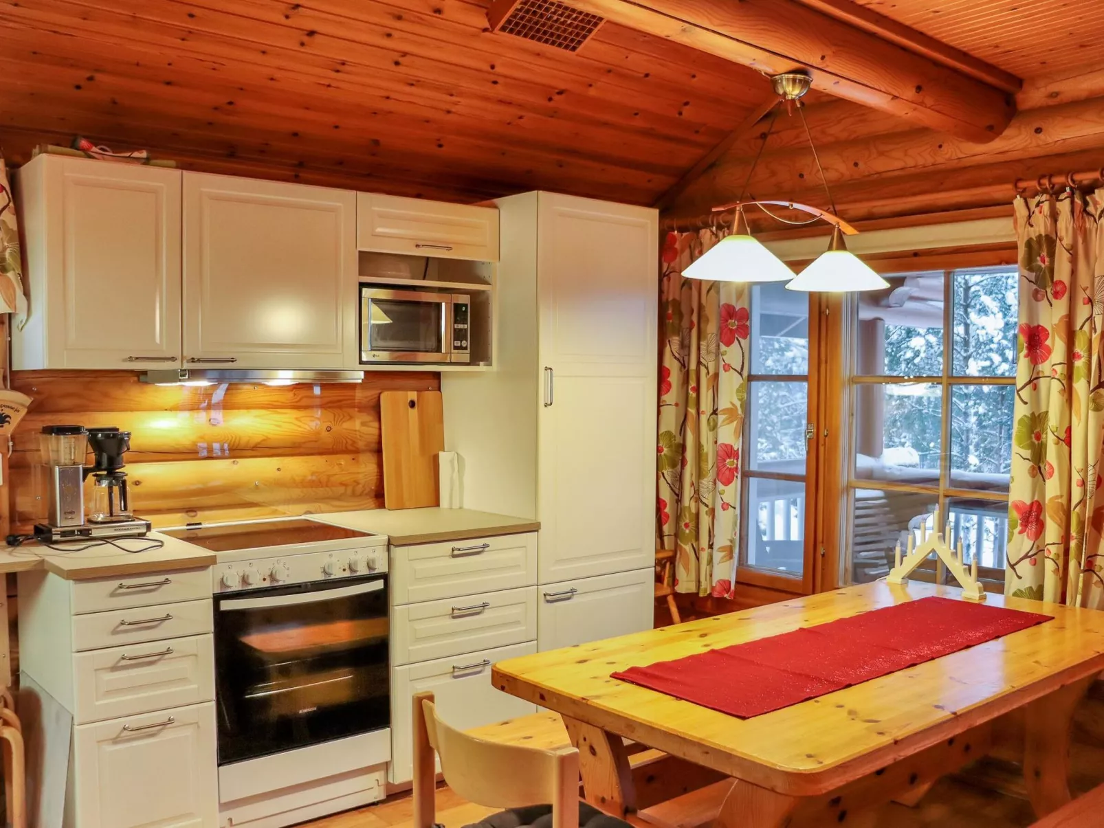 Tunturimaja 2 mökki-Dedans