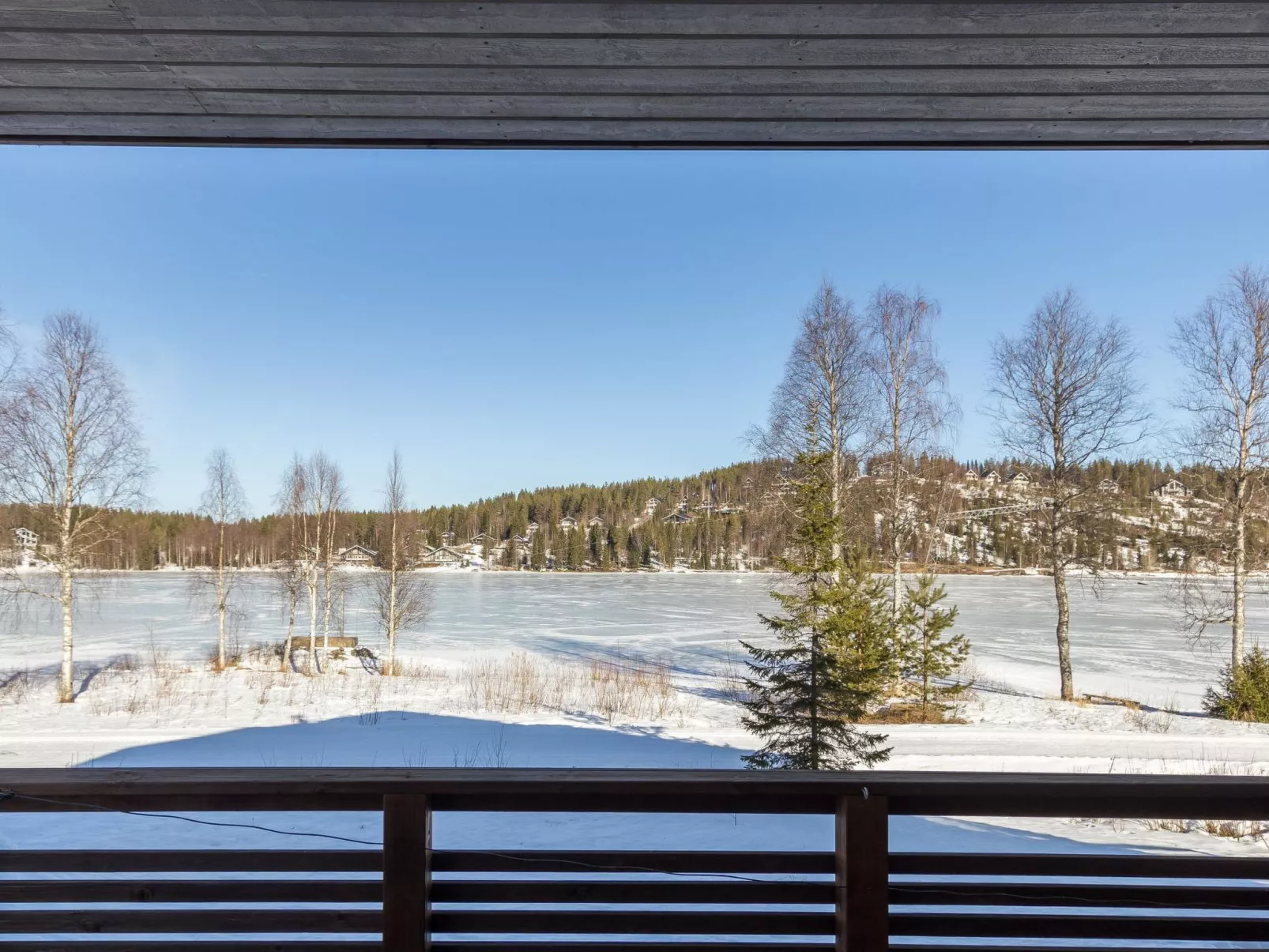 Hallan karhu b, paritalo-Inside