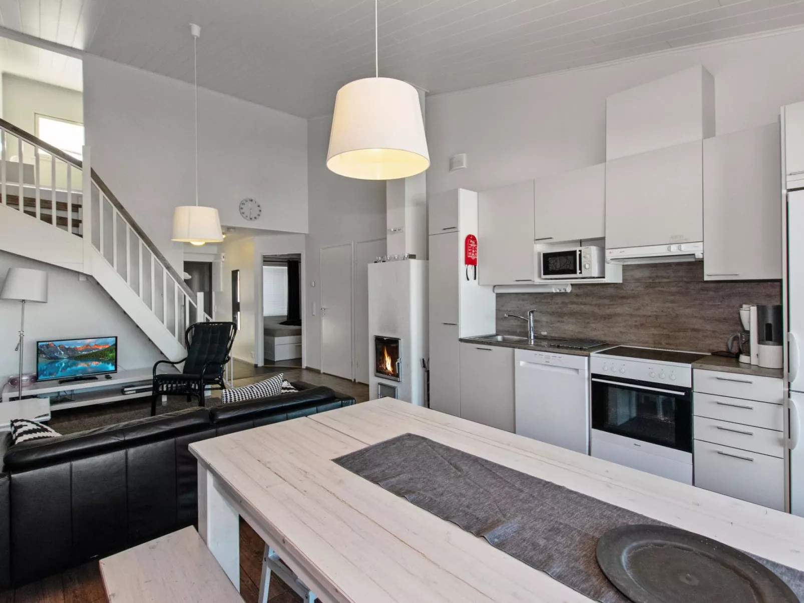 Skivillas 78 ukkohalla (7)-Drinnen