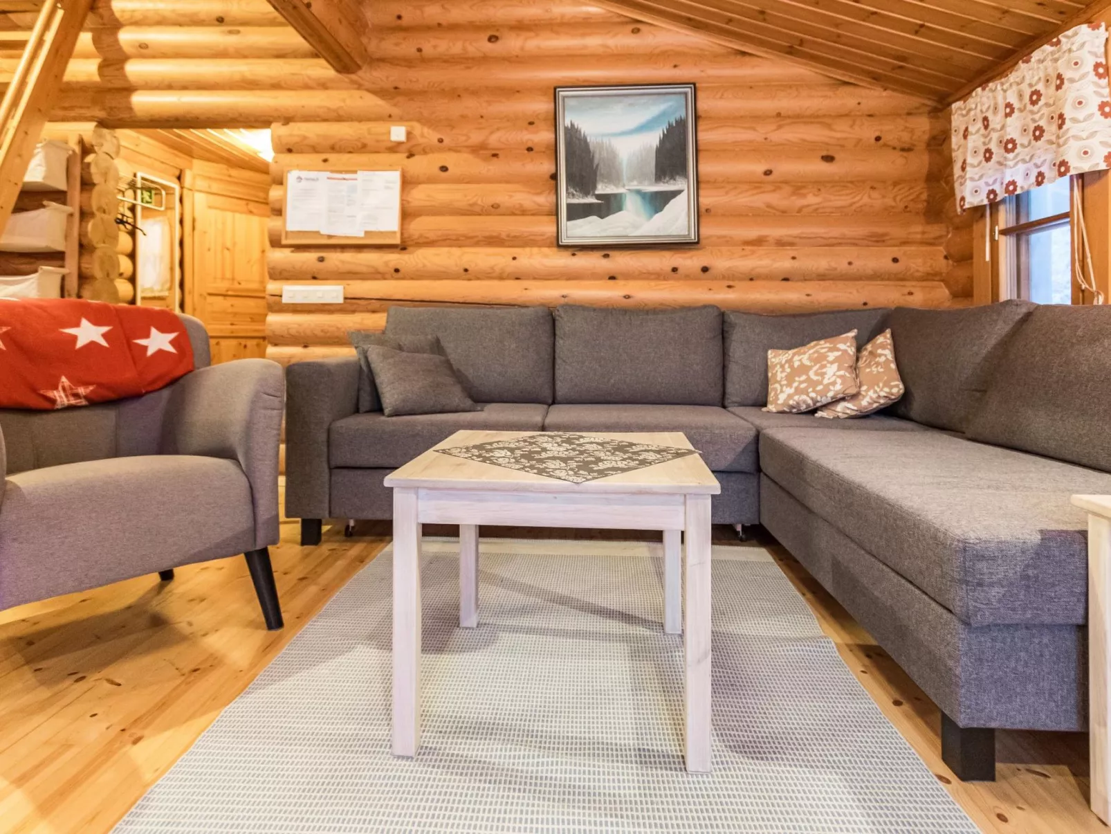 Kultapaljakka 4-Inside