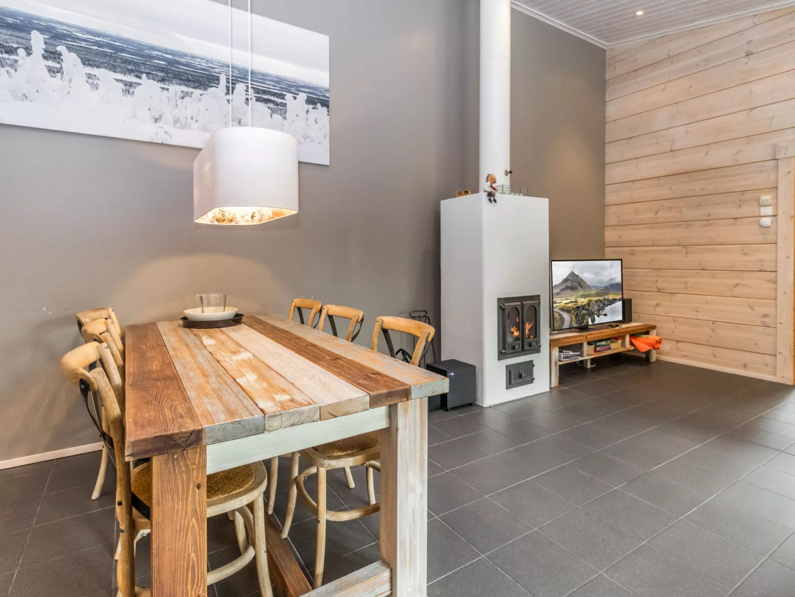 Sallan saaga-Drinnen