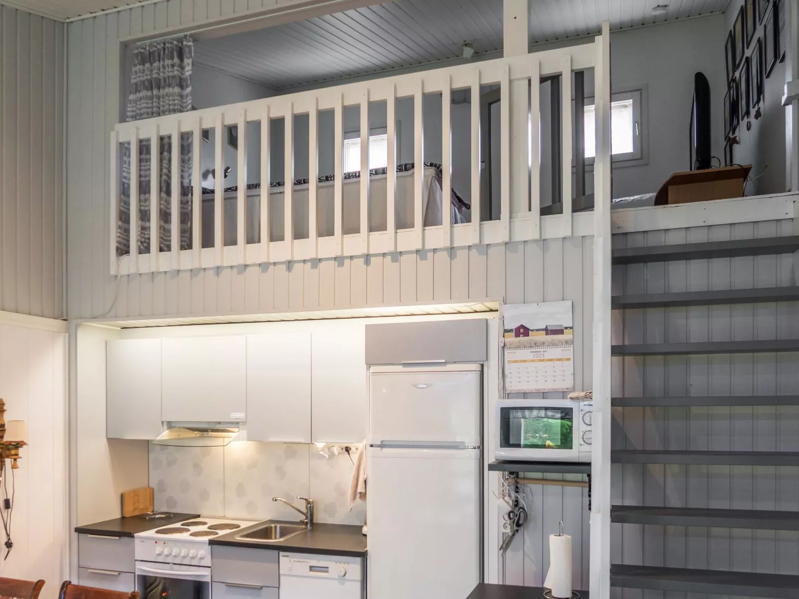 Lomakatti 6b-Drinnen