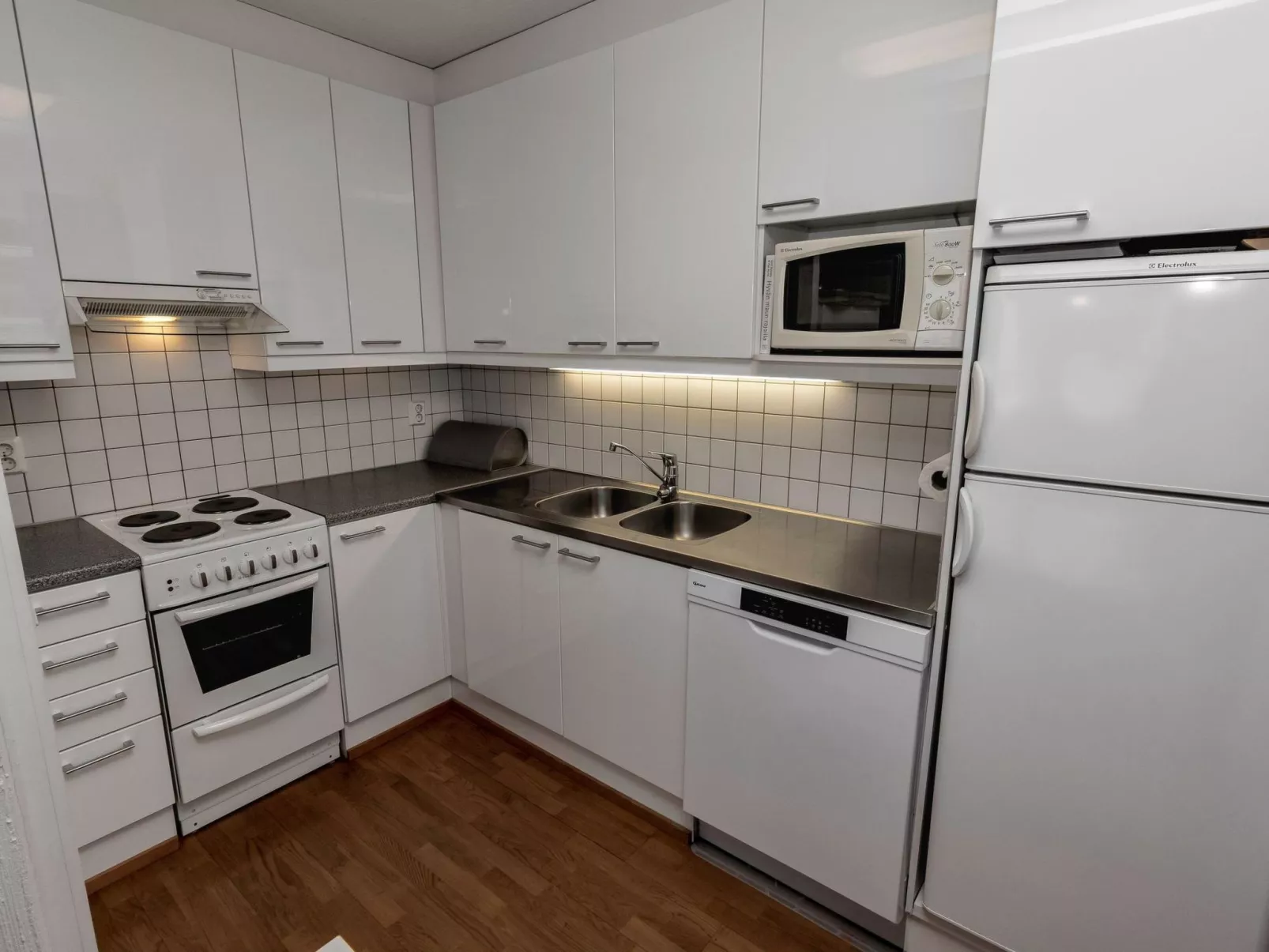 Kesä-iikka 4-Inside