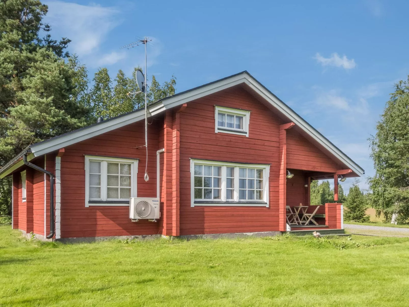 Mansikkaranta 1-Inside