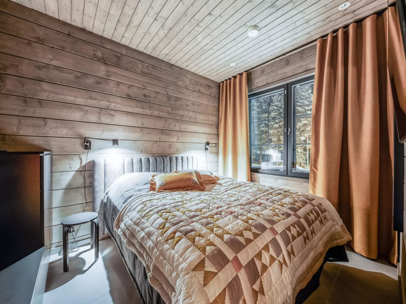 Levi star west b-Drinnen