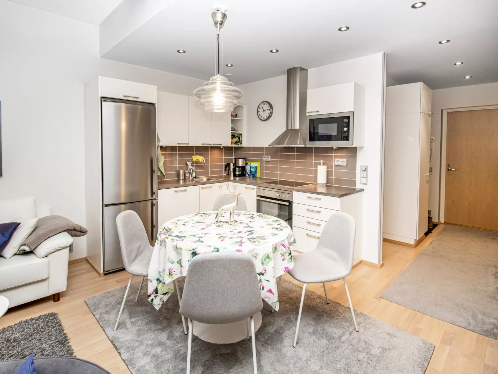 Kelotähti a 11-Inside