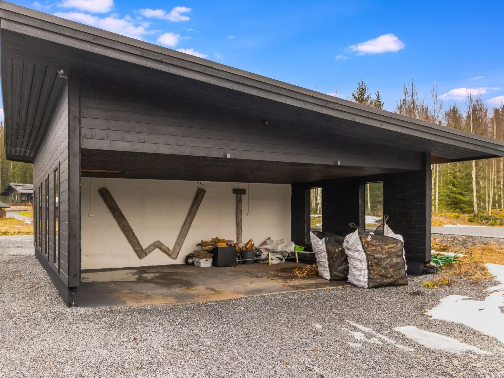 Ellivuori west 1-Dedans