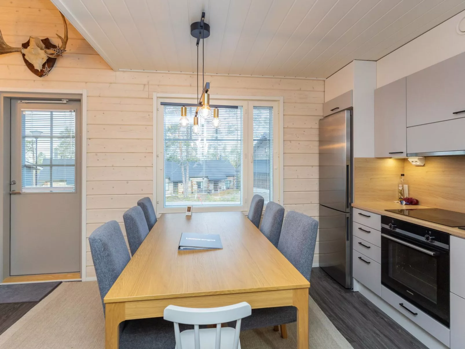 Velhotar 1 a 1-Inside